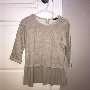 Mid sleeve sweater blouse